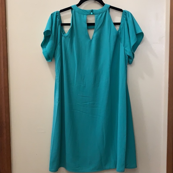 Dress - Picture 4 of 10